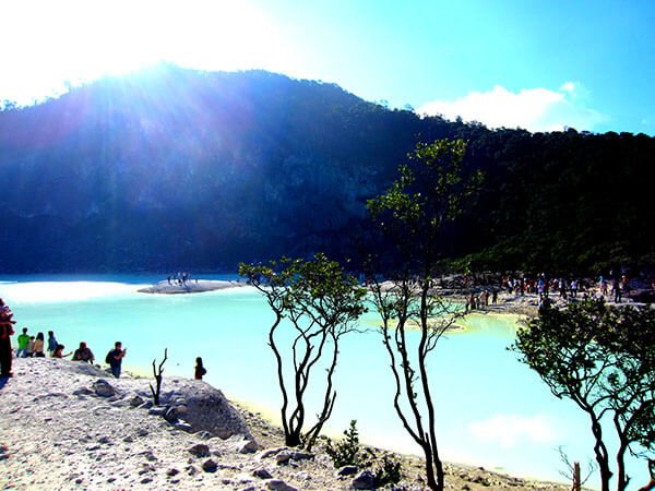 Kawah Putih Ciwidey Bandung | Paket Wisata Bandung Tour 3 Hari 2 Malam